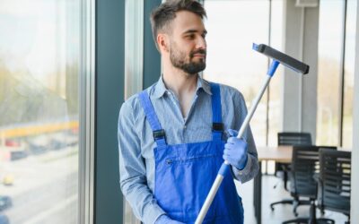 What are the benefits of hiring a commercial cleaning service?