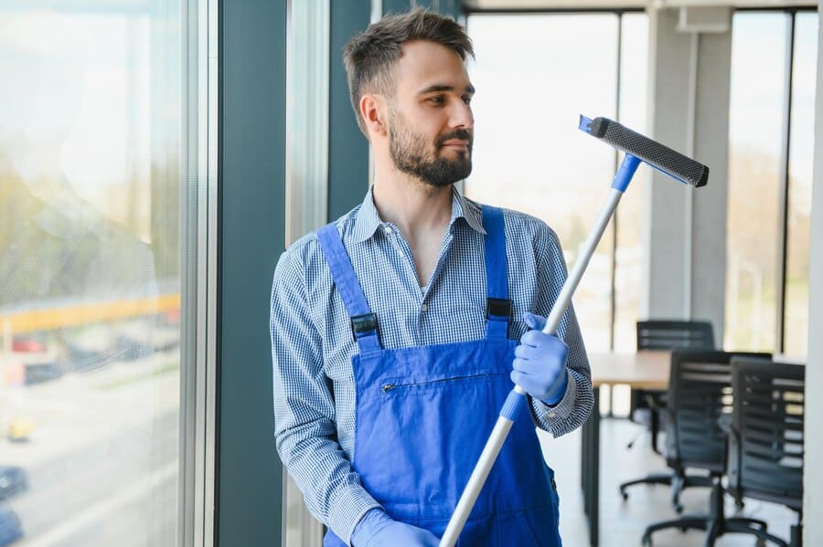 benifits of hiring commercial cleaner